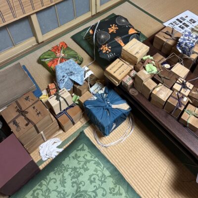 茶道具・掛け軸・鍔をお買取りさせて頂きました。