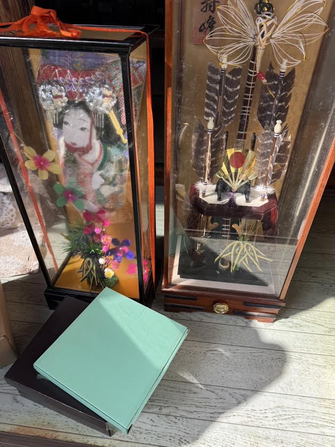 羽子板と破魔矢をお譲り頂きました。