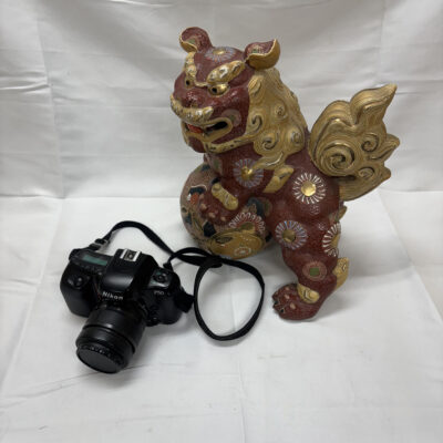 カメラと置物をお譲りして頂きました。