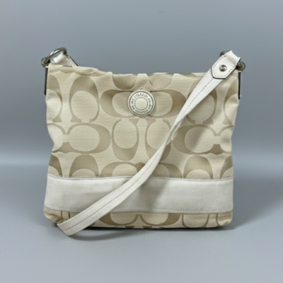 COACHのバックをお買取りさせて頂きました。