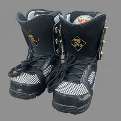 「スノーボードブーツ」をお買取りさせていただきました。