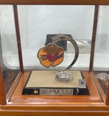 ゴルフ記念トロフィーをお買取りさせていただきました。