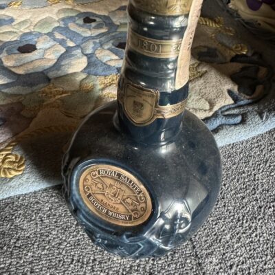ロイヤルサルートのお酒をお買取りさせて頂きました。