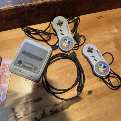 ニンテンドークラシックミニ スーパーファミコンをお買取りさせて頂きました。